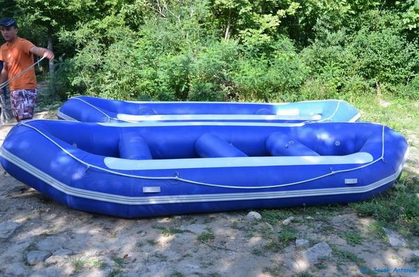 rozładunek pontonów Rafting Cetina